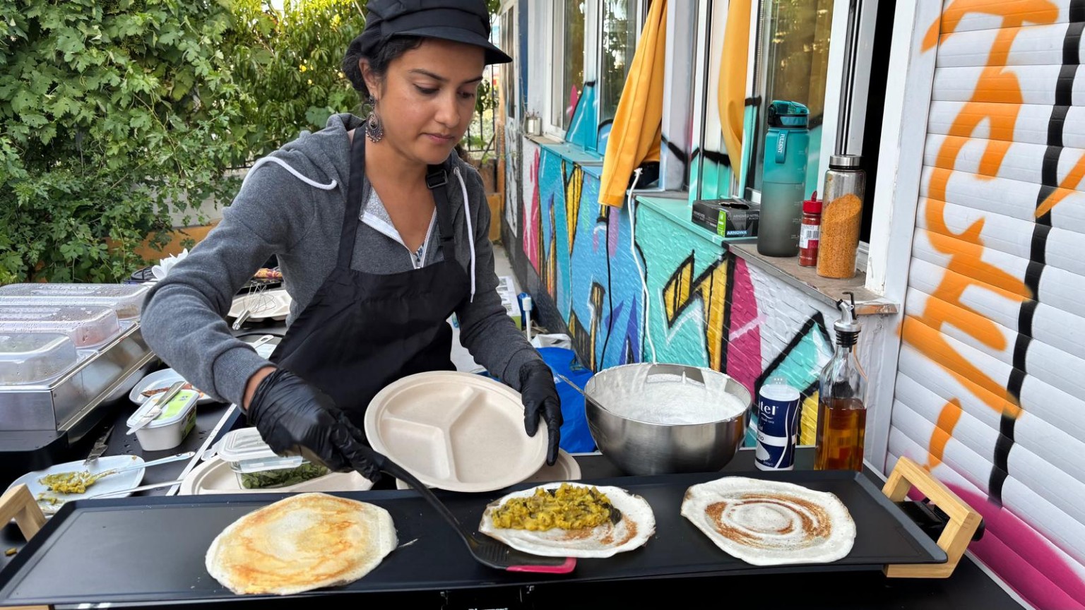 Potato masala and golden dosas cooking on Anitha’s teppanyaki grill